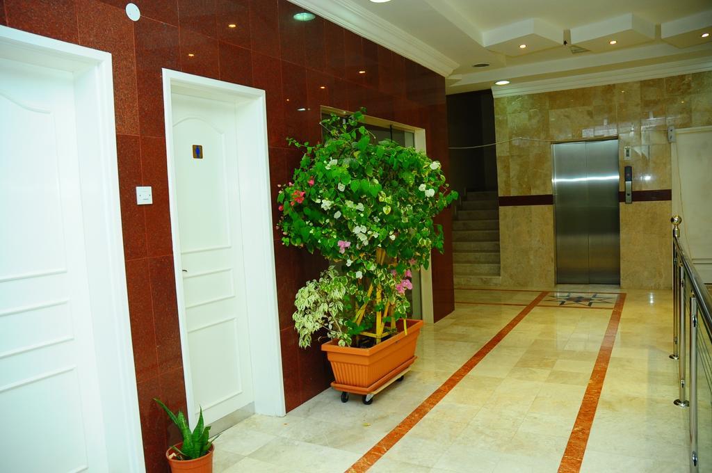 อัล ไฟซัล โฮเต็ล สวีทส์ Hotel เซอ ภายนอก รูปภาพ